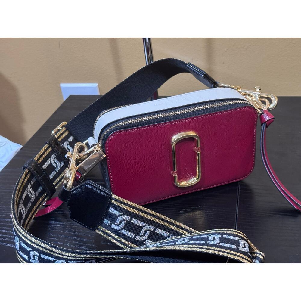 Marc Jacobs The Snapshot